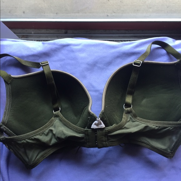 NFS-Victoria's Secret Army Green Very Sexy Pushup Bra - Picture 2 of 3